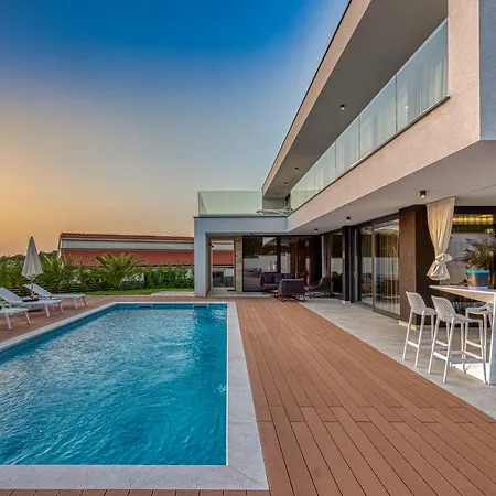 Eleven Holiday home