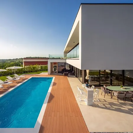 Eleven Villa